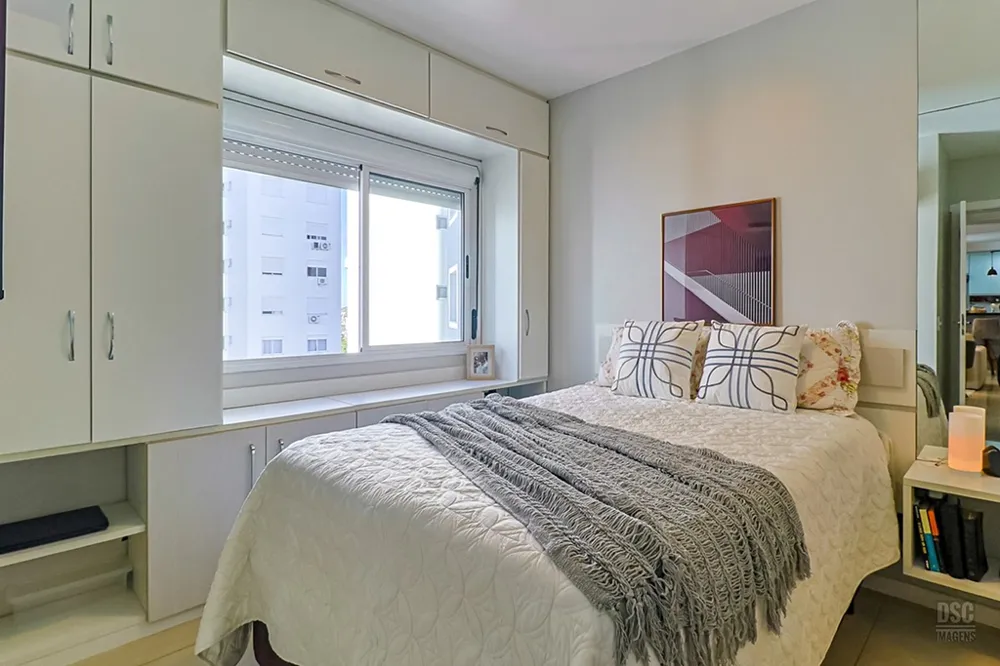 Apartamento para venda no bairro Vila Ipiranga em Porto Alegre