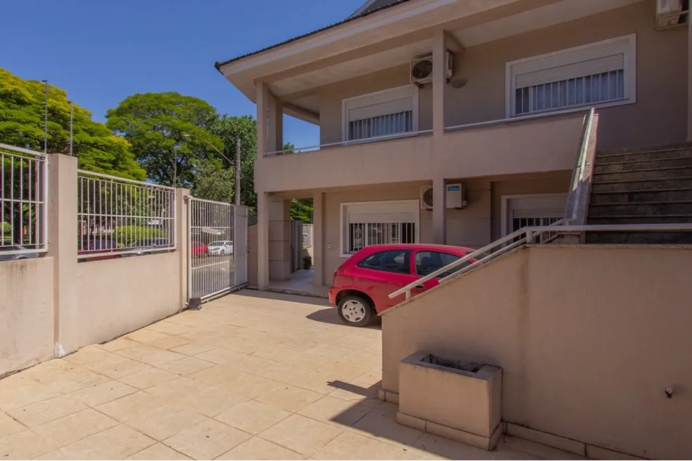 Casa para venda no bairro Vila Ipiranga em Porto Alegre