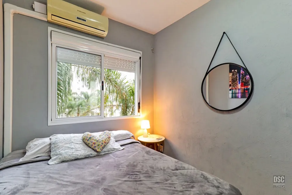 Apartamento para venda no bairro Vila Ipiranga em Porto Alegre