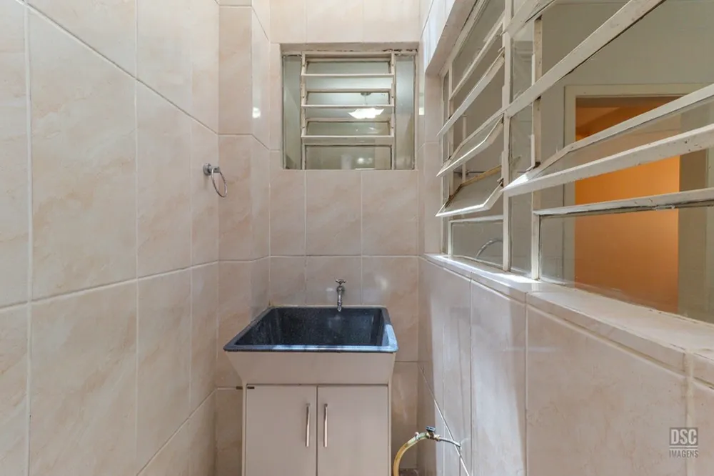 Casa para venda no bairro Vila Ipiranga em Porto Alegre