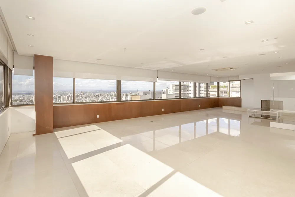 Triplex para venda no bairro Bela Vista em Porto Alegre