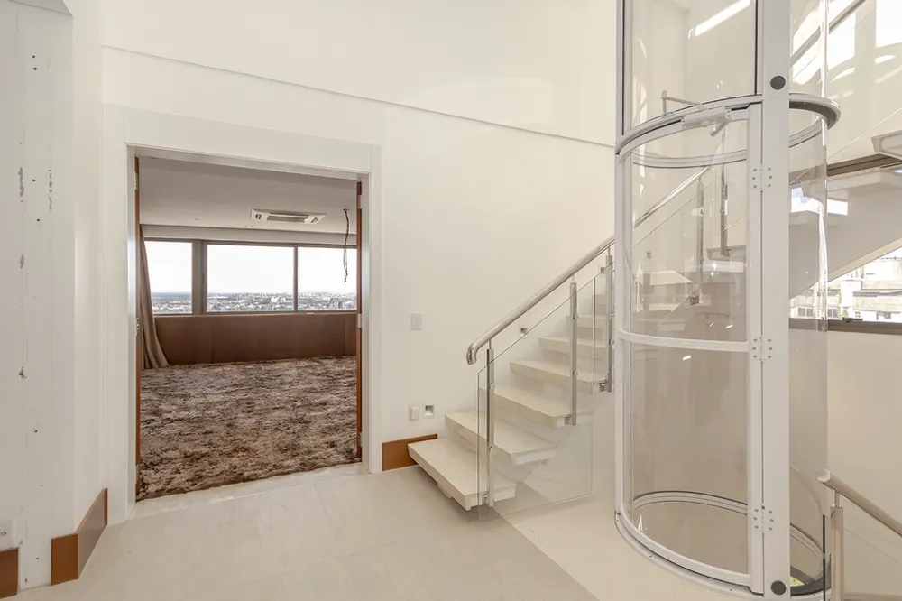 Triplex para venda no bairro Bela Vista em Porto Alegre