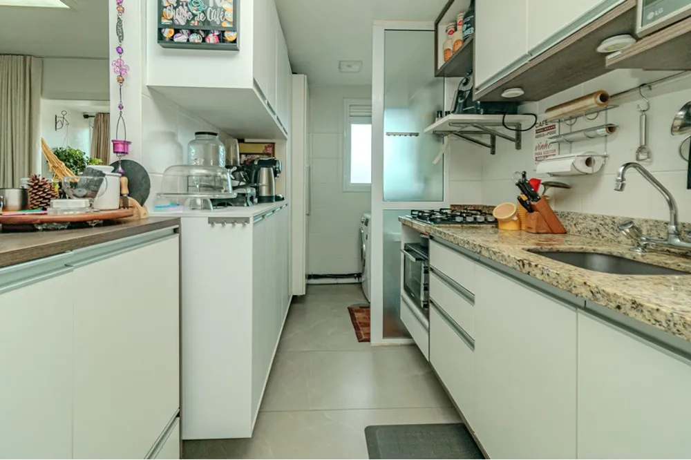Apartamento para venda no bairro Passo da Areia em Porto Alegre