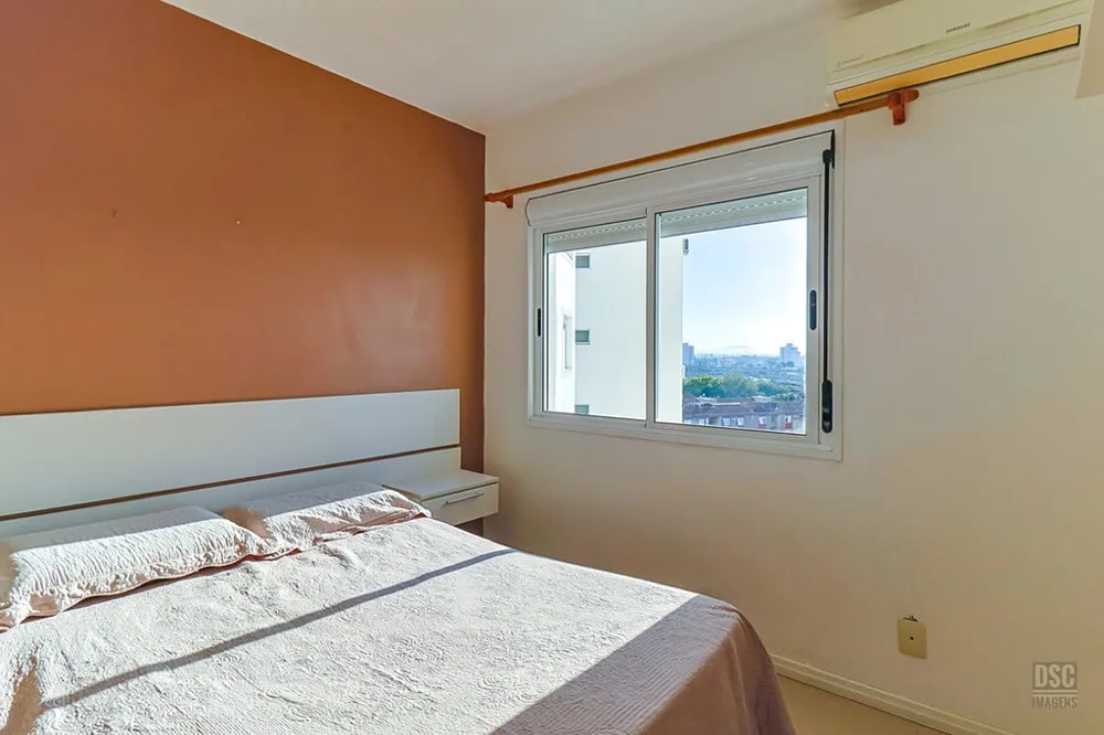 Apartamento para venda no bairro Vila Ipiranga em Porto Alegre