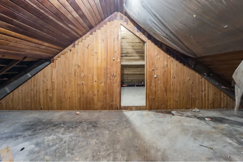 Casa para venda no bairro Partenon em Porto Alegre
