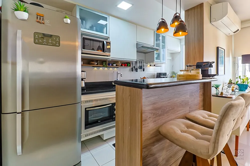 Apartamento para venda no bairro Vila Ipiranga em Porto Alegre