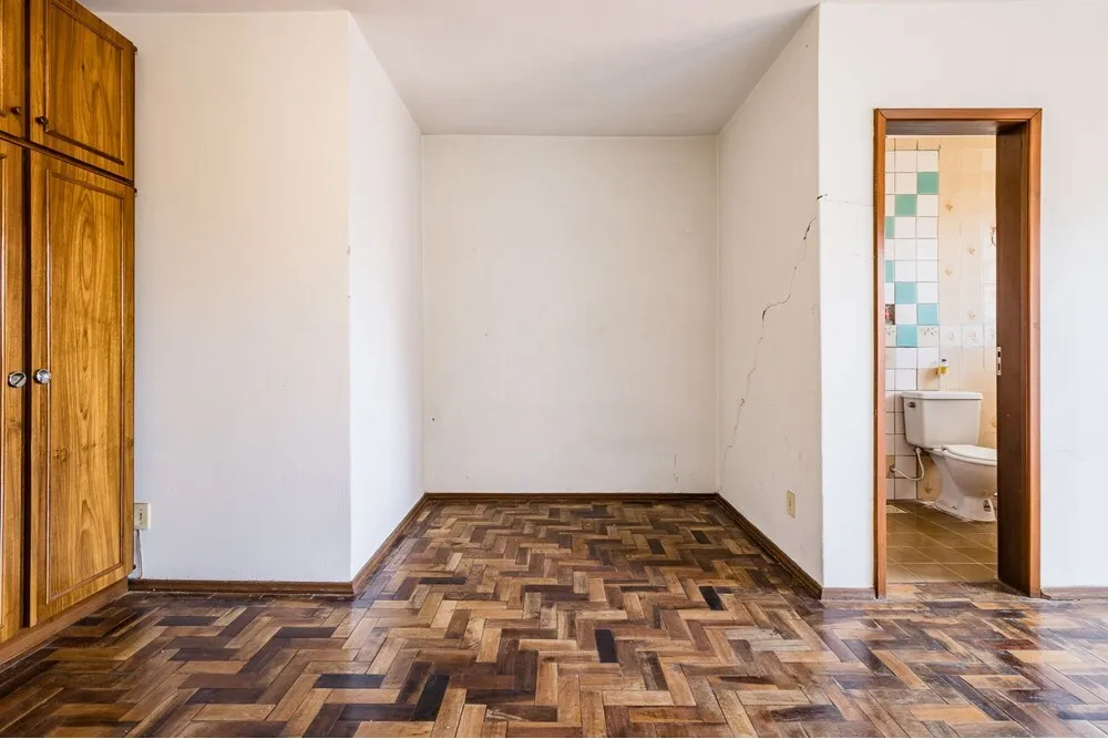 Casa para venda no bairro Partenon em Porto Alegre