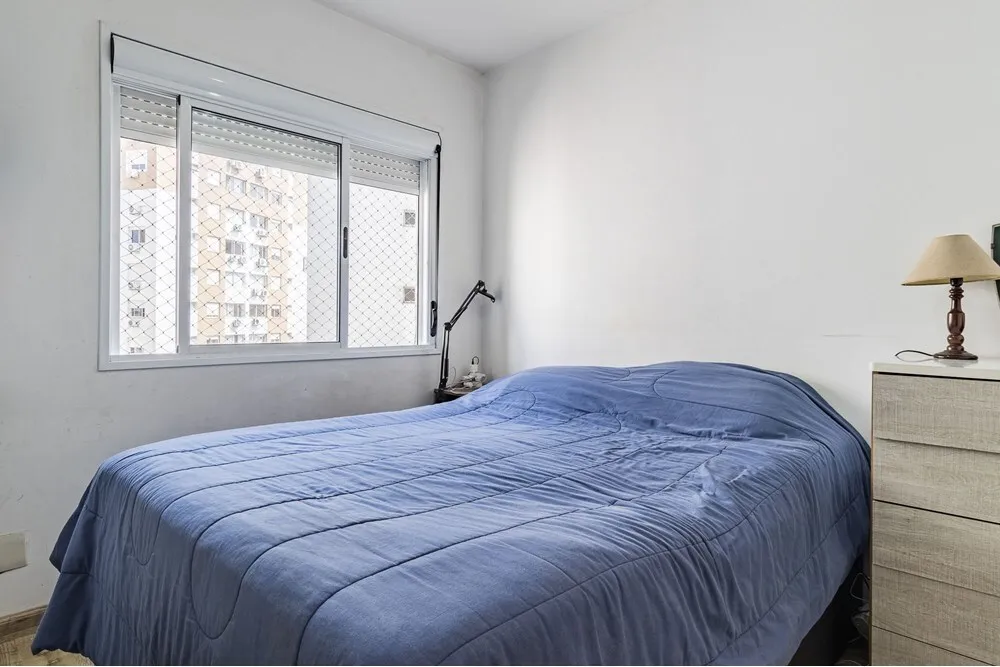 Apartamento para venda no bairro Vila Ipiranga em Porto Alegre