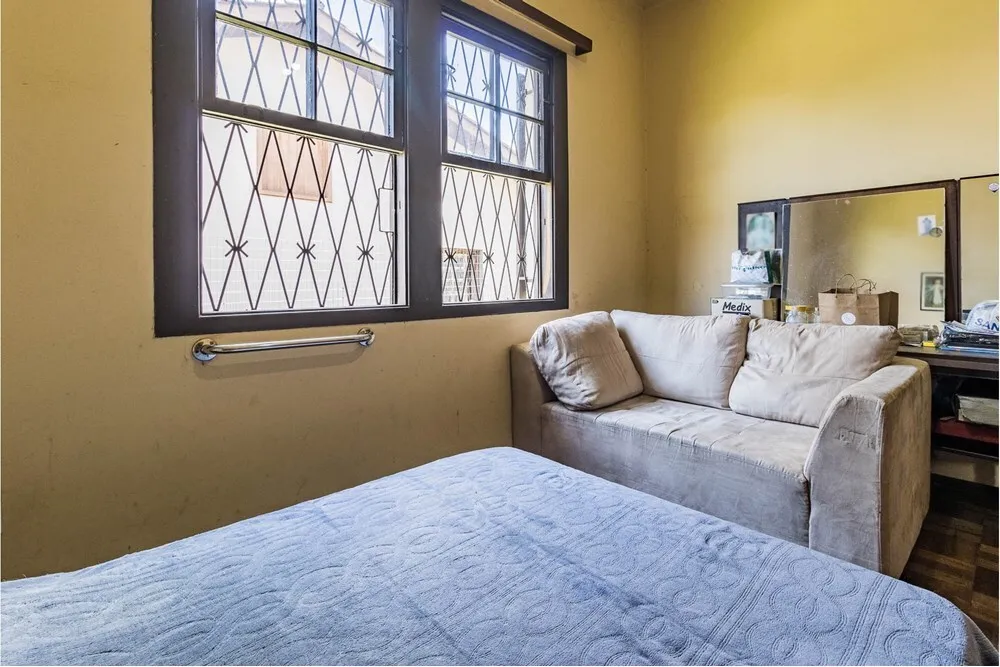 Casa para venda no bairro Partenon em Porto Alegre