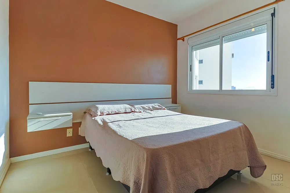 Apartamento para venda no bairro Vila Ipiranga em Porto Alegre