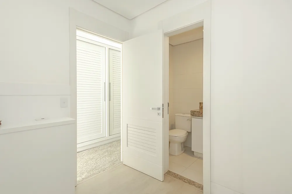 Triplex para venda no bairro Bela Vista em Porto Alegre