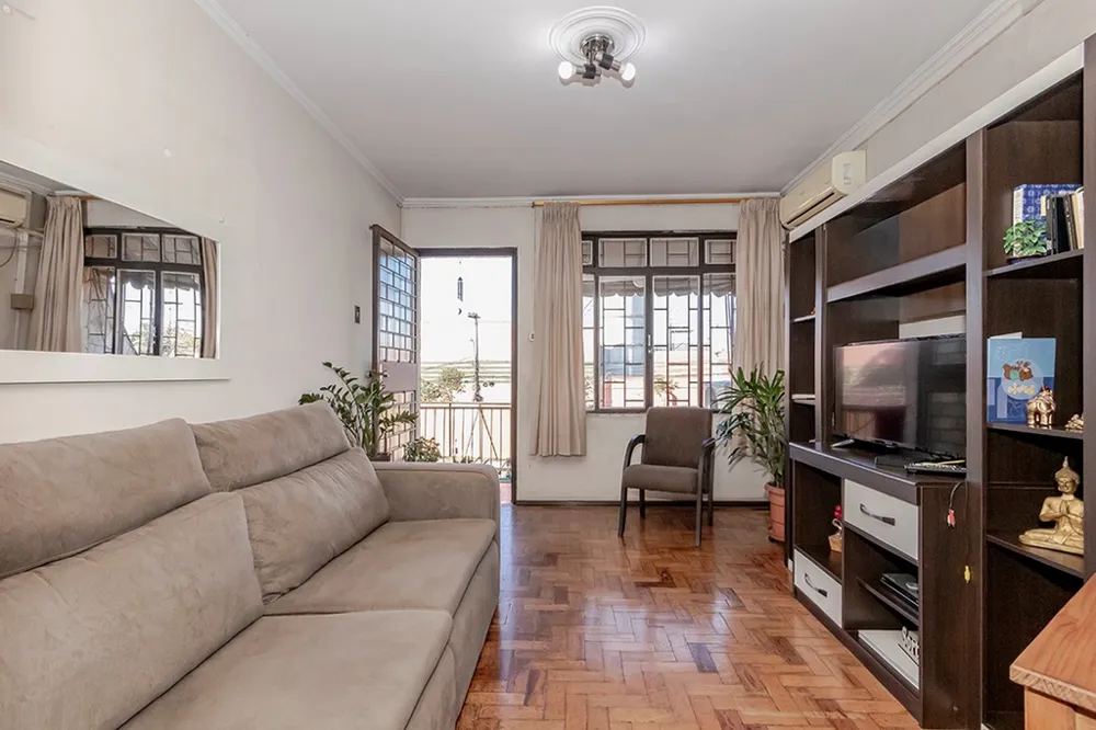 Casa para venda no bairro São Sebastião em Porto Alegre