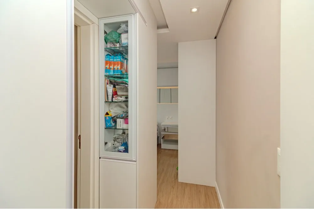Apartamento para venda no bairro Passo da Areia em Porto Alegre