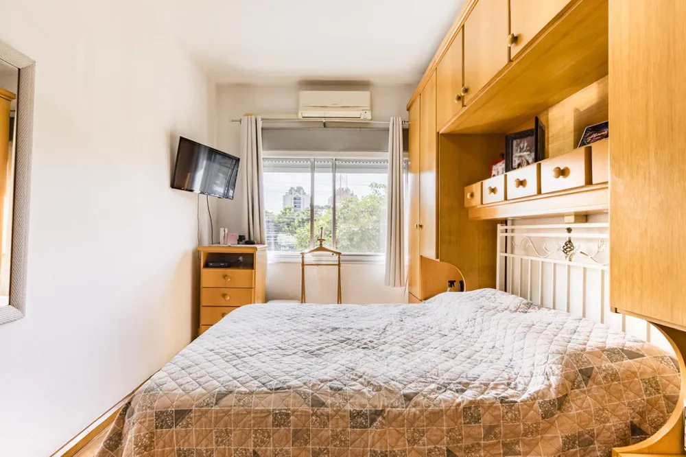 Apartamento para venda no bairro Azenha em Porto Alegre
