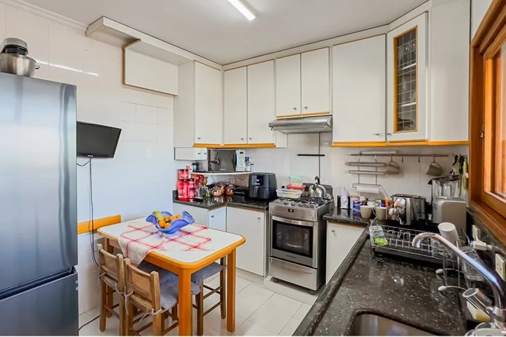 Apartamento para venda no bairro Jardim Lindóia em Porto Alegre