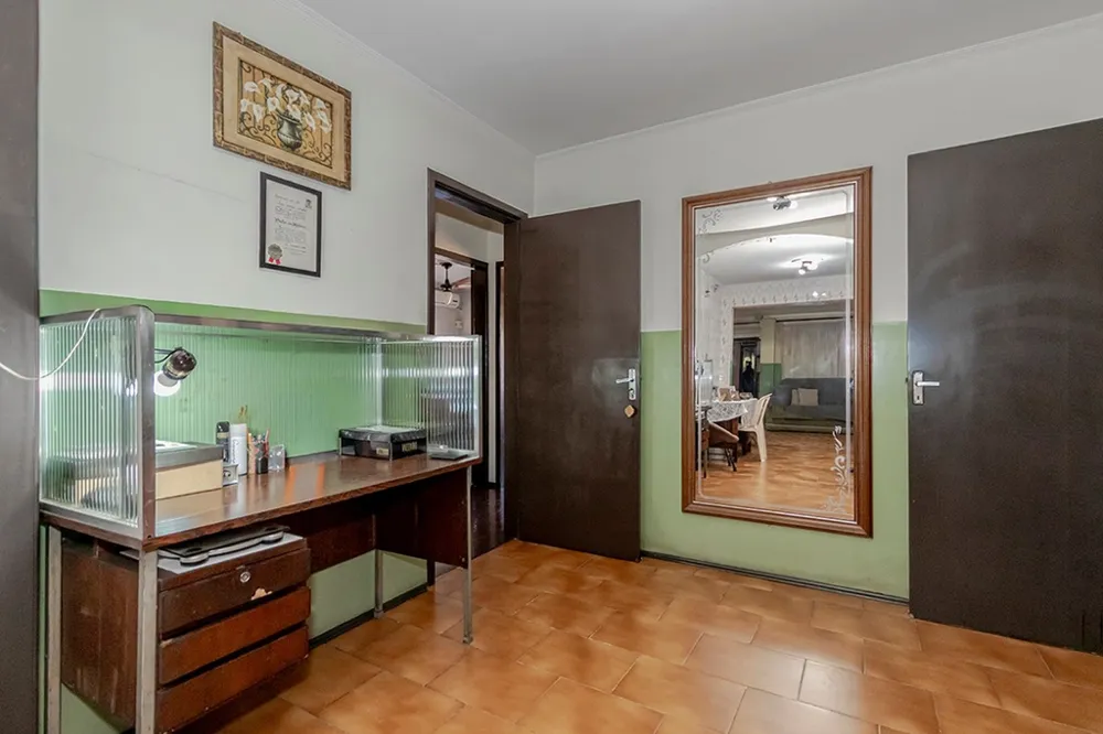Casa para venda no bairro São Sebastião em Porto Alegre