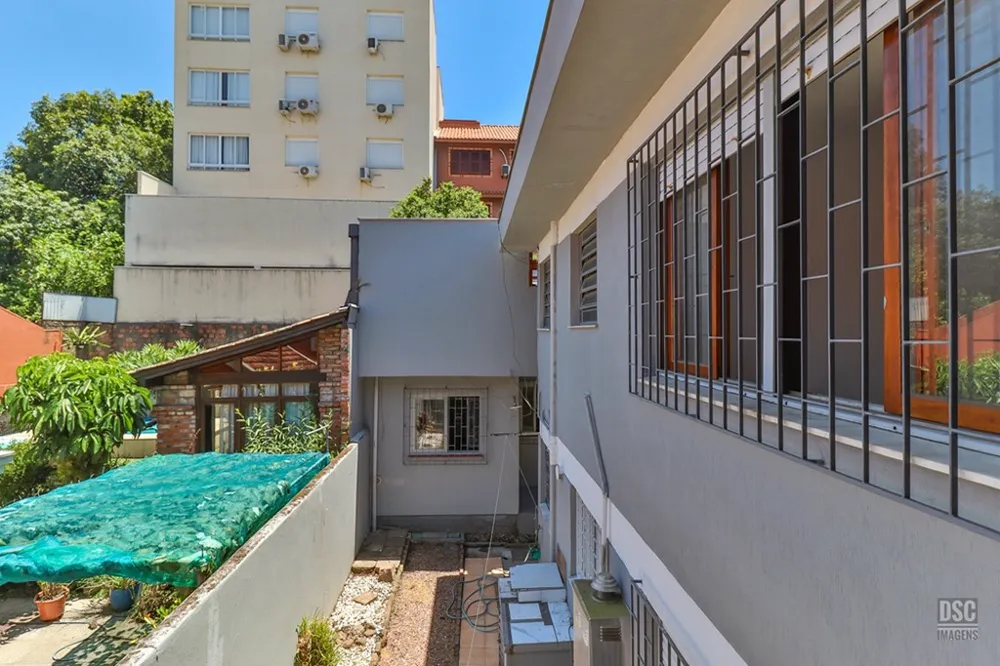 Casa para venda no bairro Vila Ipiranga em Porto Alegre