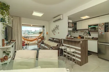 Apartamento para venda no bairro Passo da Areia em Porto Alegre