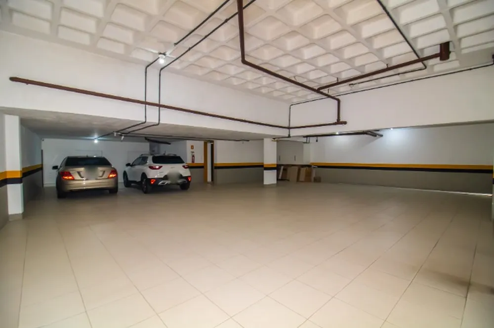 Triplex para venda no bairro Bela Vista em Porto Alegre