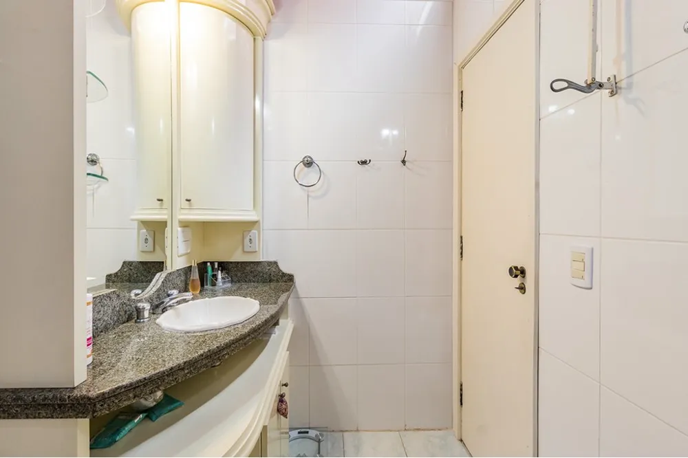 Casa em Condomínio para venda no bairro Teresópolis em Porto Alegre