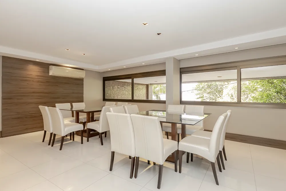 Triplex para venda no bairro Bela Vista em Porto Alegre