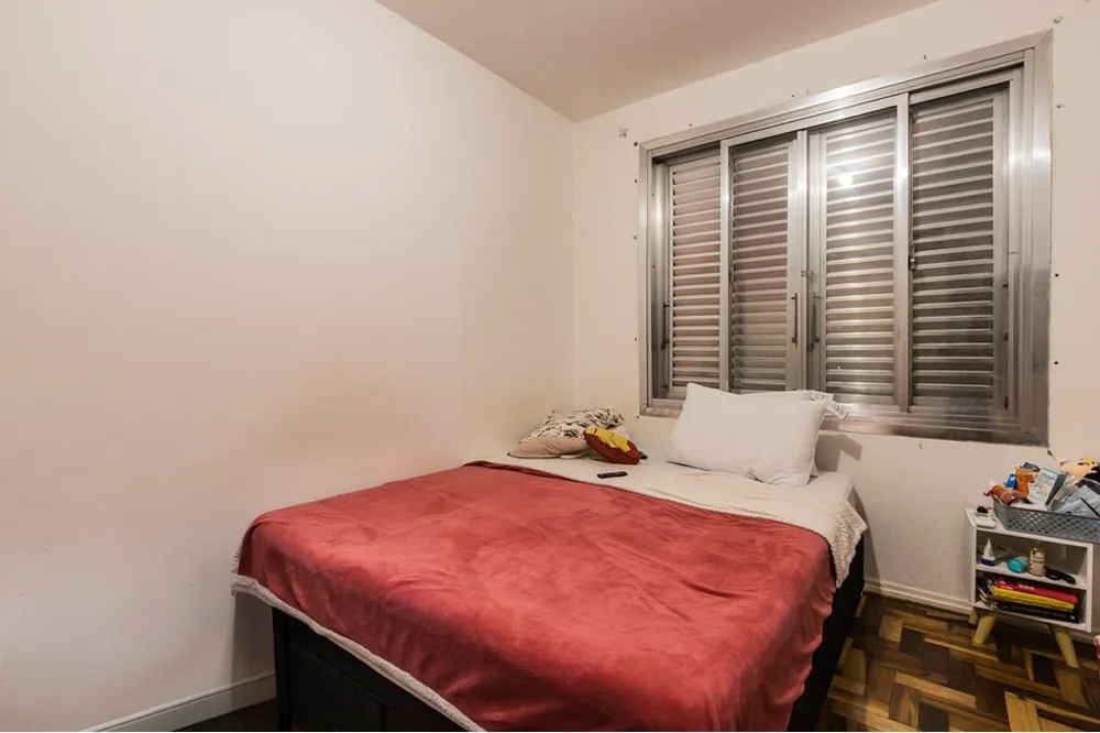 Apartamento para venda no bairro Vila Ipiranga em Porto Alegre