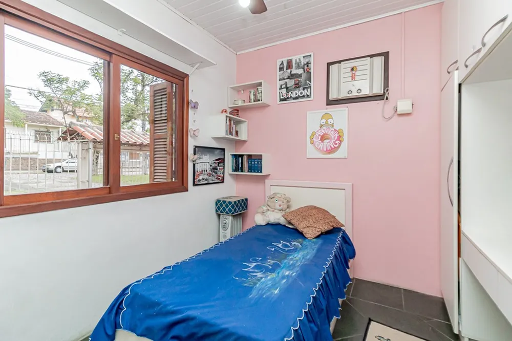 Casa para venda no bairro Vila Ipiranga em Porto Alegre