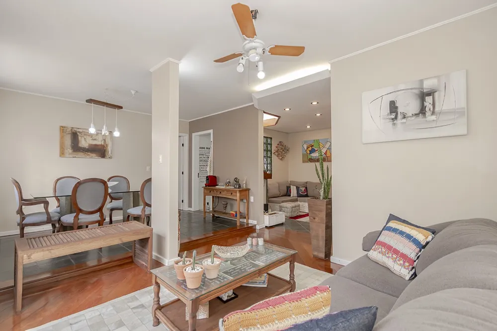 Casa para venda no bairro Jardim Itu em Porto Alegre
