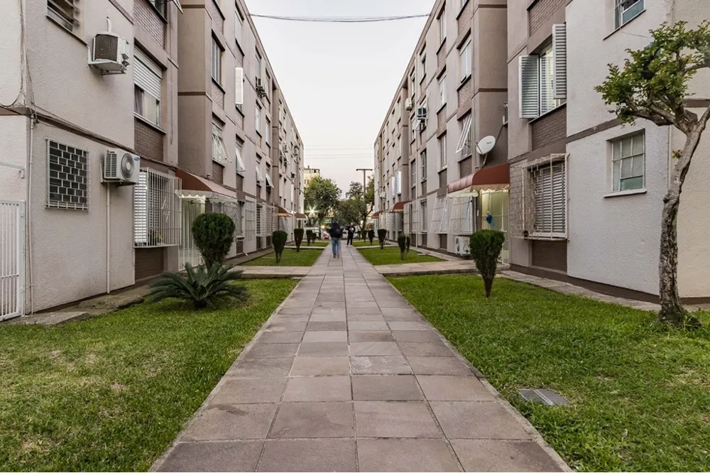 Apartamento para venda no bairro Vila Ipiranga em Porto Alegre