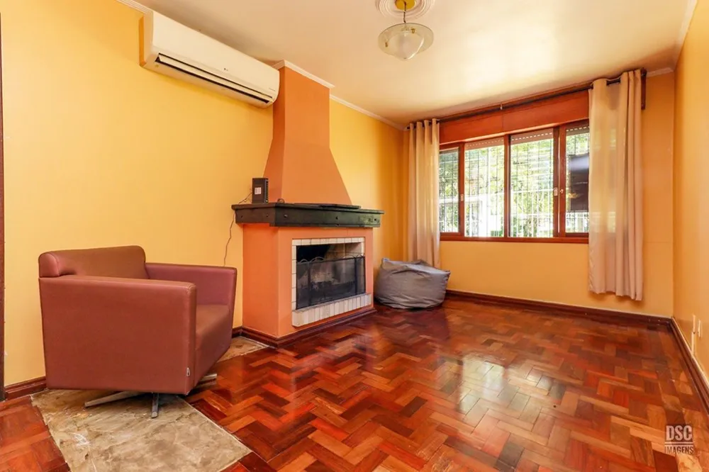 Casa para venda no bairro Vila Ipiranga em Porto Alegre