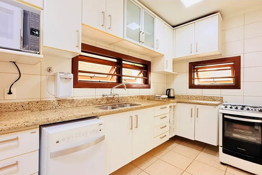 Casa para venda no bairro Teresópolis em Porto Alegre