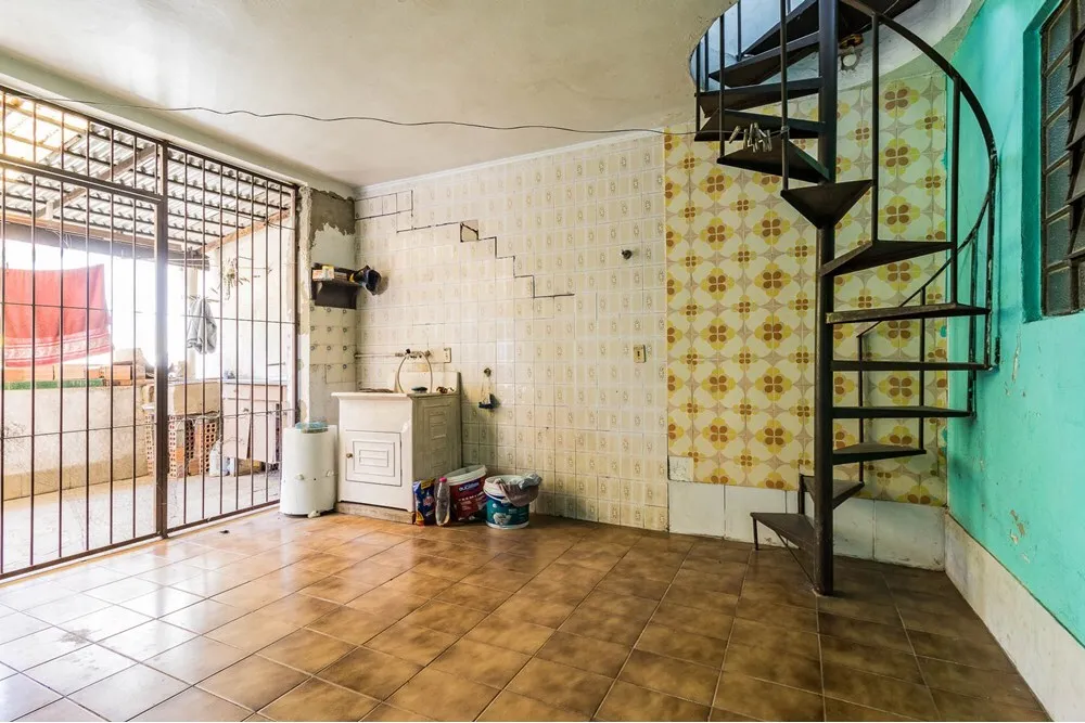 Casa para venda no bairro Partenon em Porto Alegre