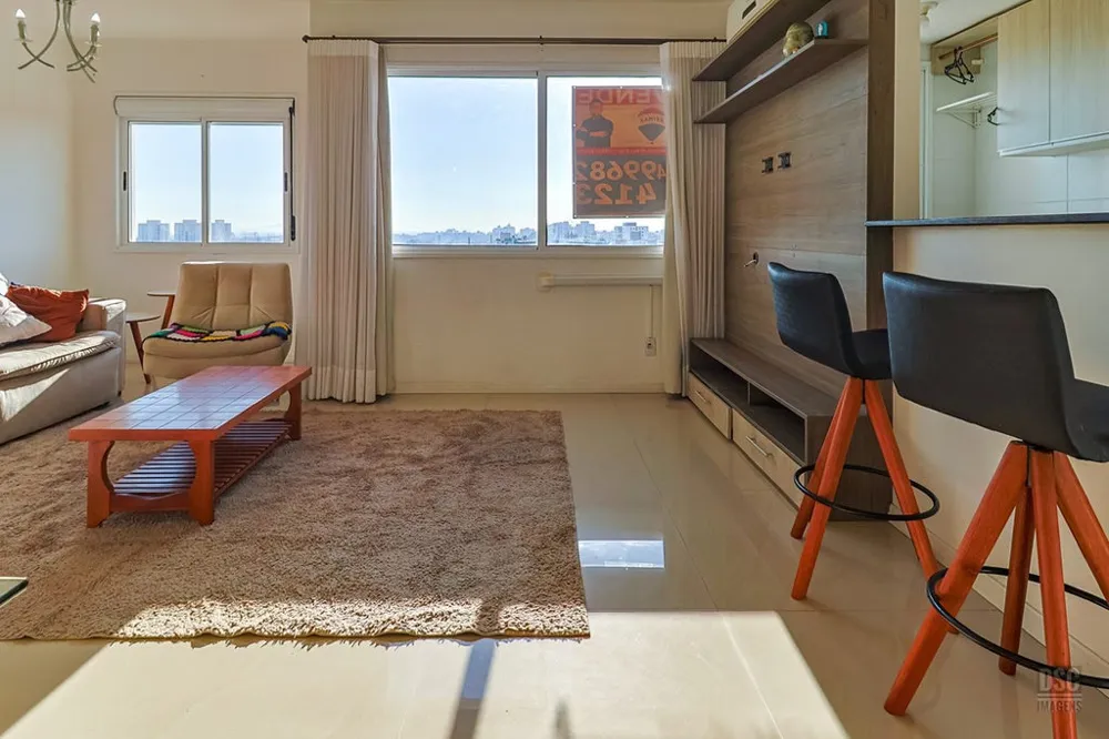 Apartamento para venda no bairro Vila Ipiranga em Porto Alegre
