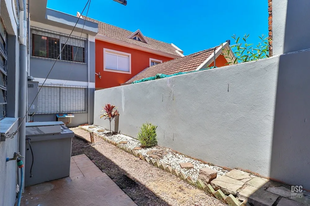 Casa para venda no bairro Vila Ipiranga em Porto Alegre