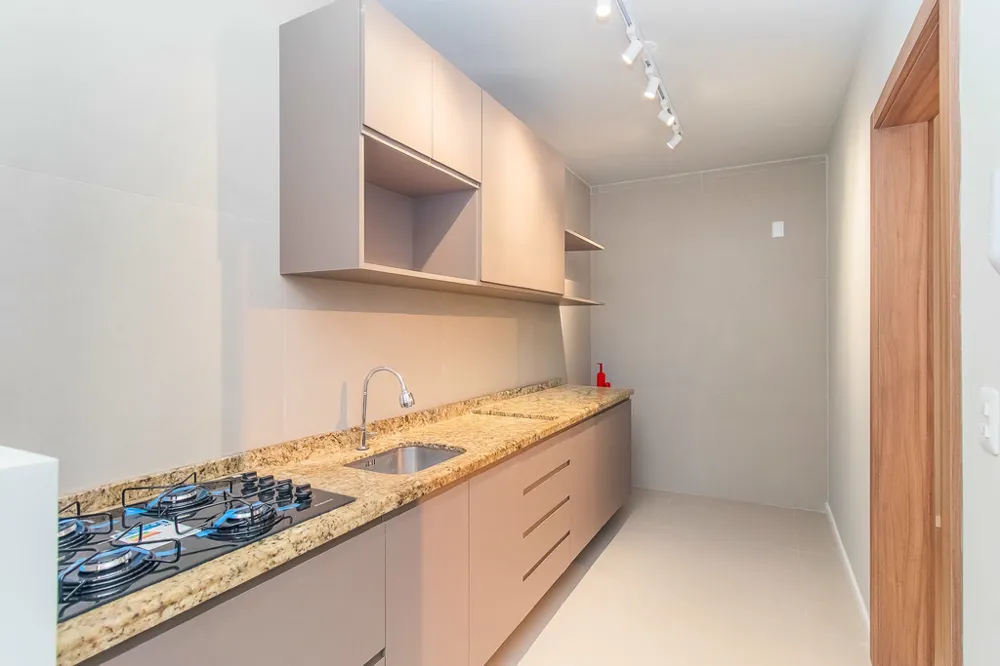Apartamento para venda no bairro Vila Ipiranga em Porto Alegre