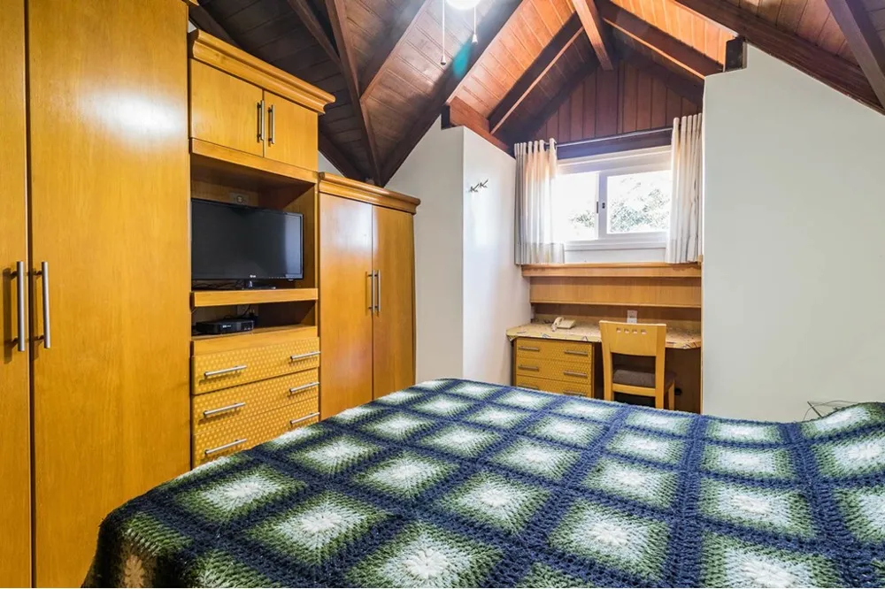 Casa em Condomínio para venda no bairro Teresópolis em Porto Alegre