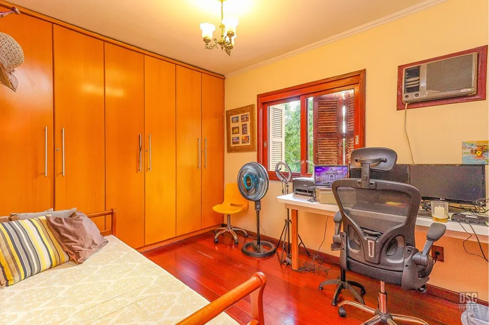 Casa para venda no bairro Rubem Berta em Porto Alegre