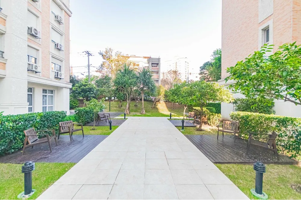 Apartamento para venda no bairro Passo da Areia em Porto Alegre
