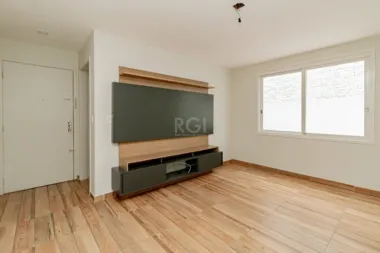 Apartamento para venda no bairro Vila Ipiranga em Porto Alegre