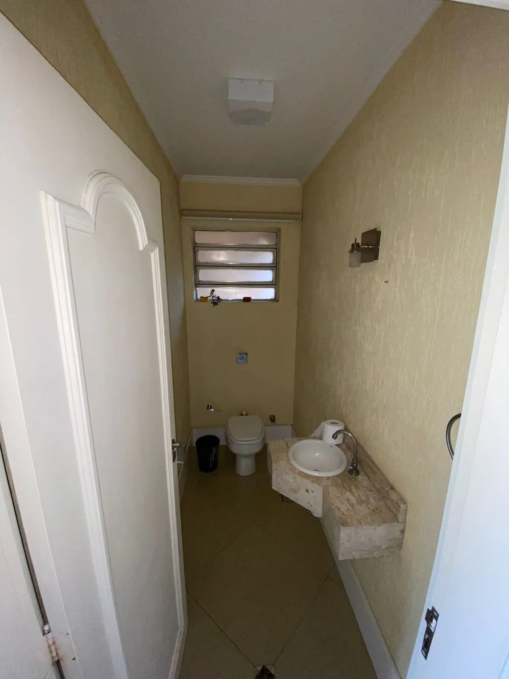 Casa para venda no bairro Chácara das Pedras em Porto Alegre
