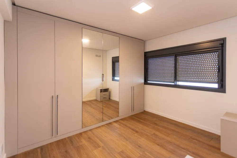 Apartamento para venda no bairro Vila Ipiranga em Porto Alegre