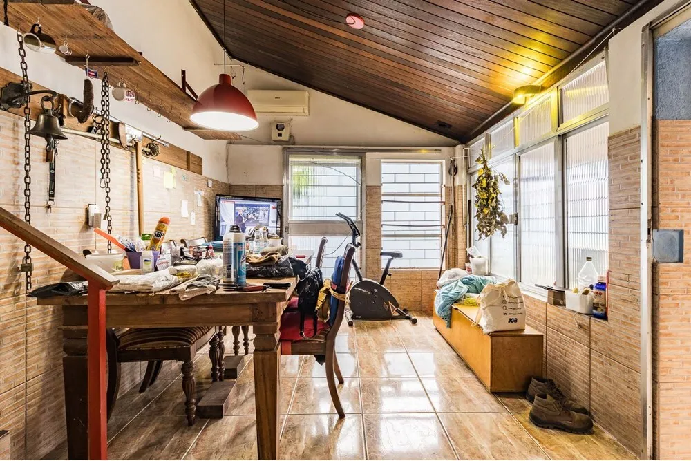 Casa para venda no bairro Partenon em Porto Alegre