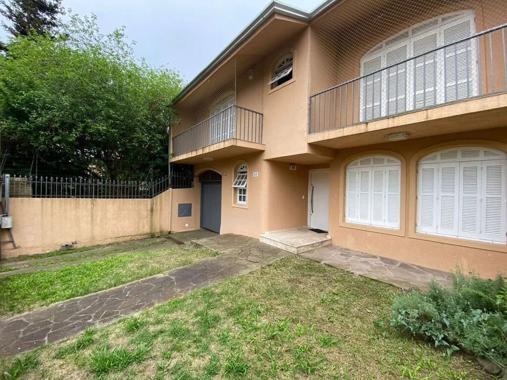 Casa para venda no bairro Chácara das Pedras em Porto Alegre