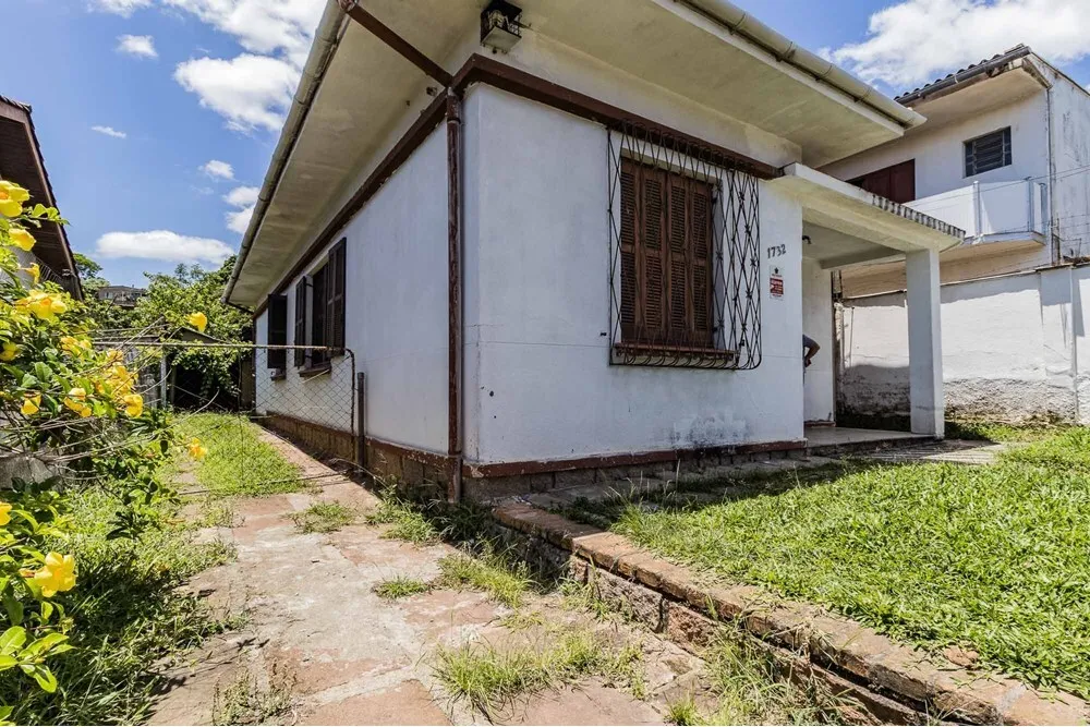 Casa para venda no bairro Partenon em Porto Alegre
