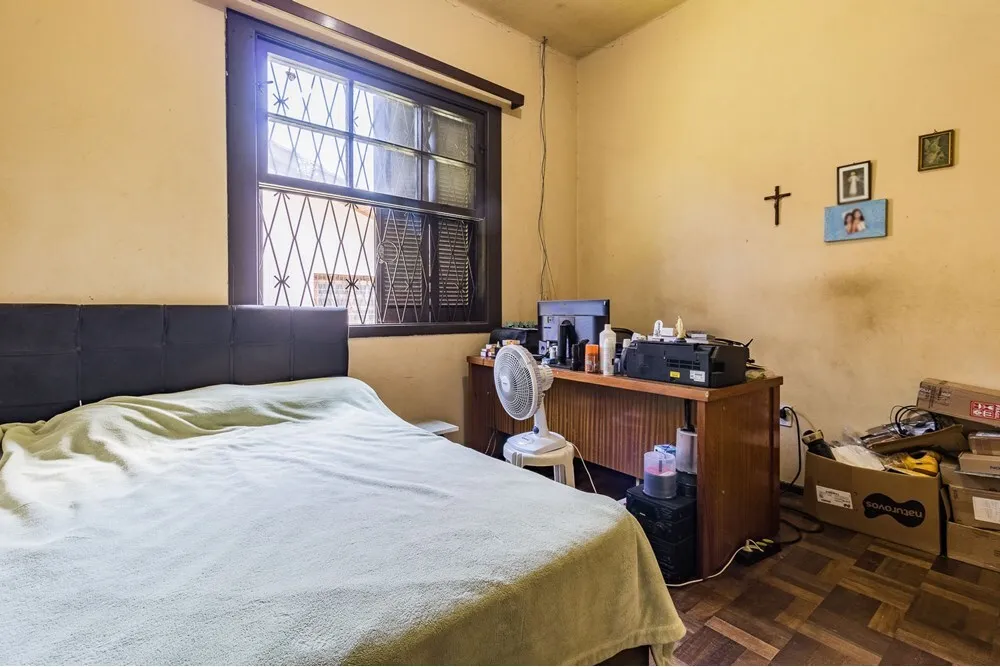 Casa para venda no bairro Partenon em Porto Alegre