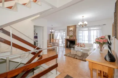 Casa para venda no bairro Jardim Itu em Porto Alegre