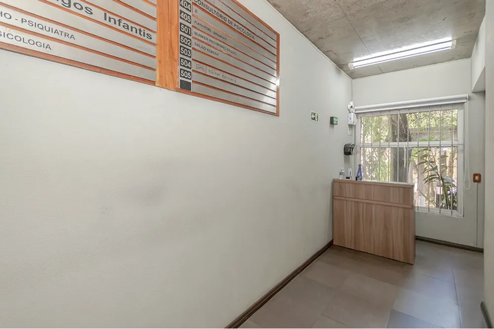 Sala para venda no bairro Auxiliadora em Porto Alegre