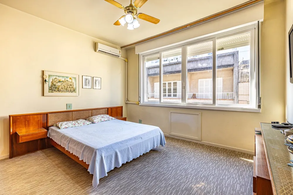 Apartamento para venda no bairro Centro Histórico em Porto Alegre