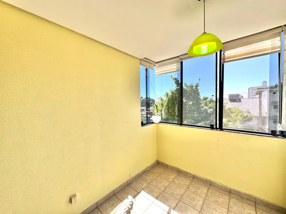 Apartamento para venda no bairro São Sebastião em Porto Alegre