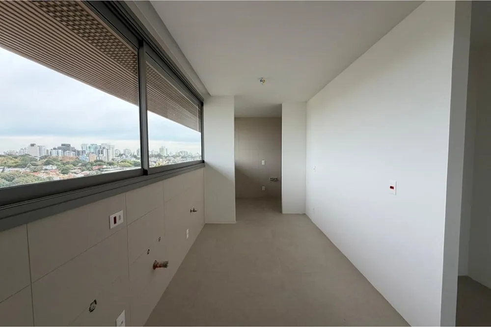 Apartamento para venda no bairro Três Figueiras em Porto Alegre